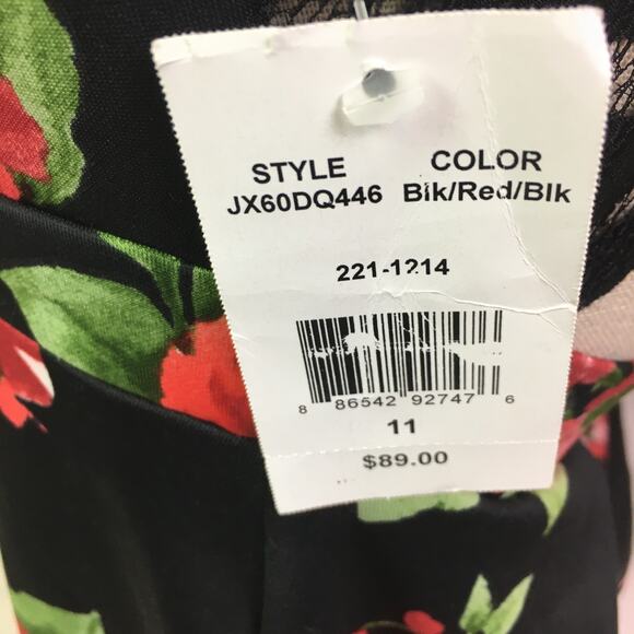 B. Smart Sleeveless Floral Fit & Flare Dress 11 - Picture 10 of 16